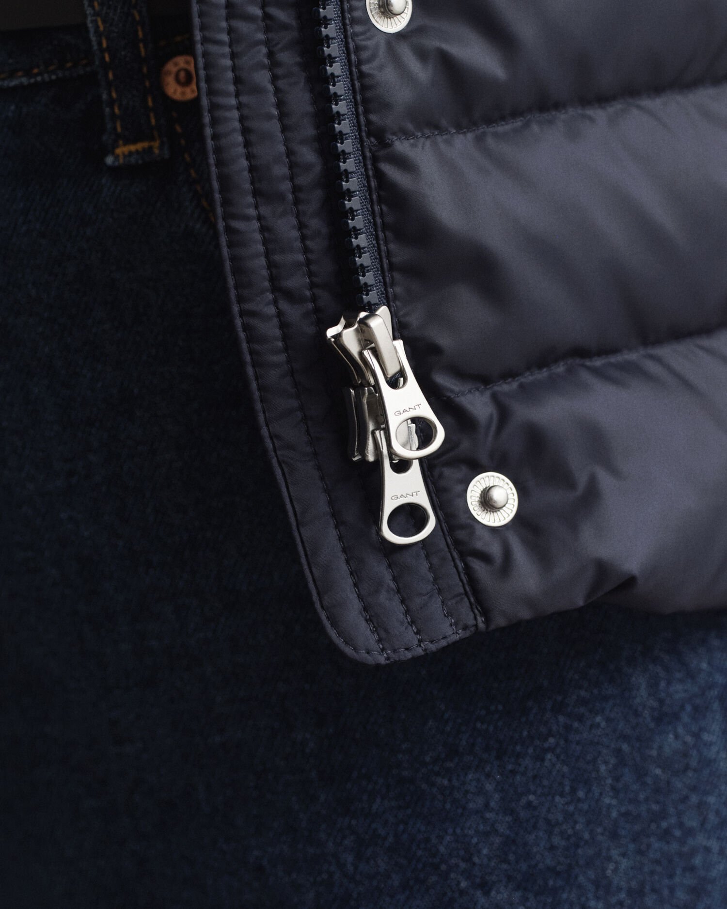 Smanicato leggero in piumino