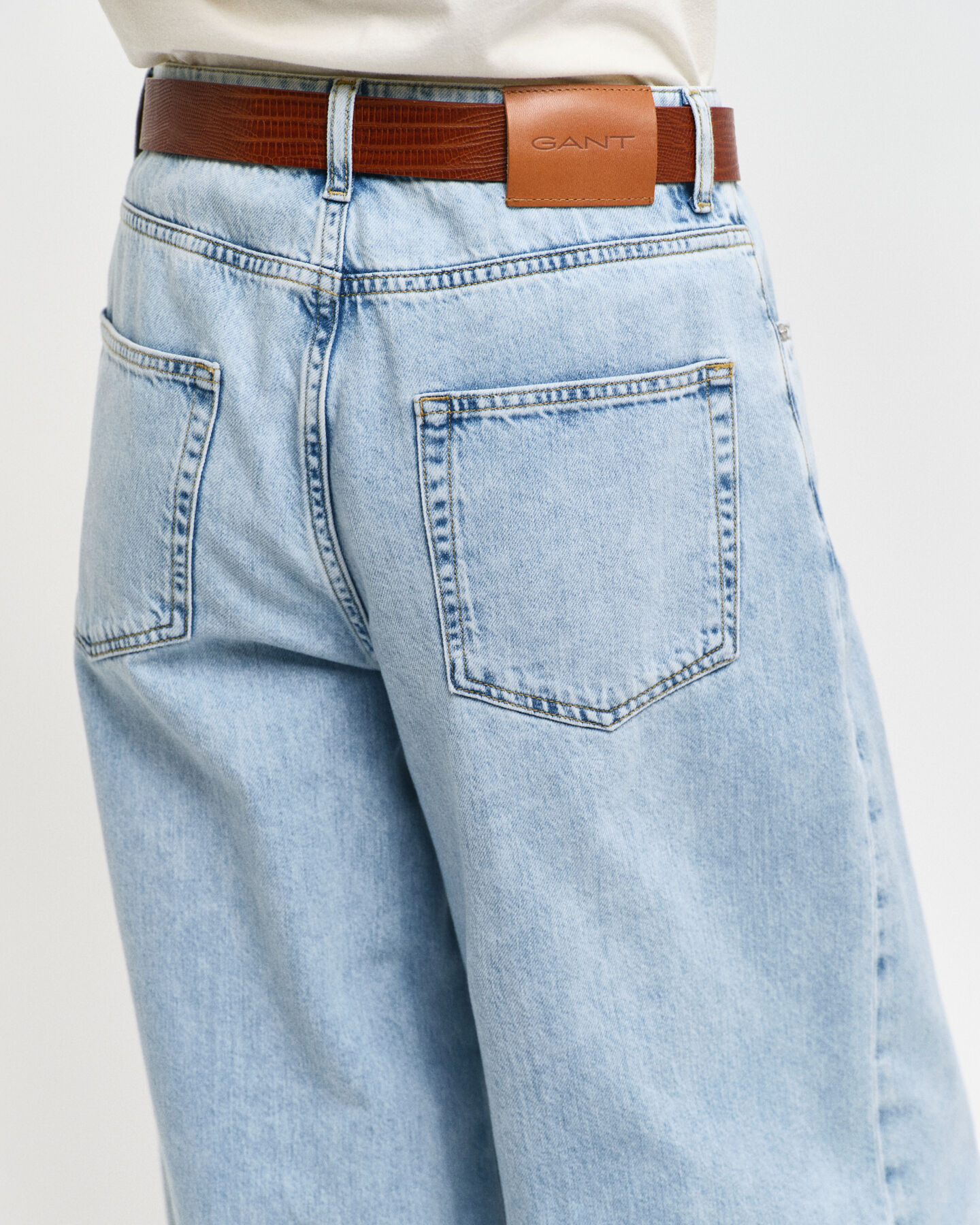 Jeans gamba ampia effetto stropicciato