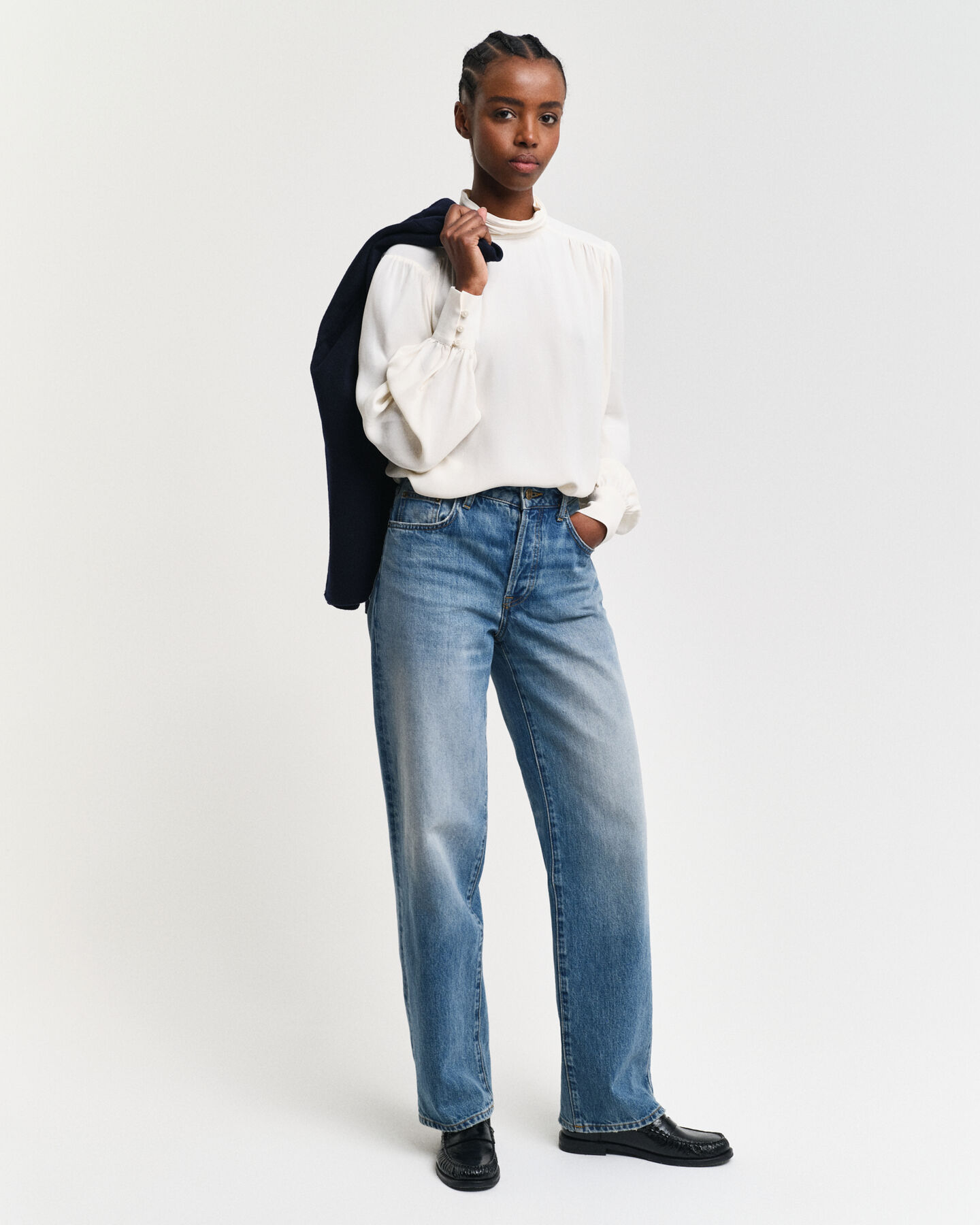 Blusa con finto collo alto