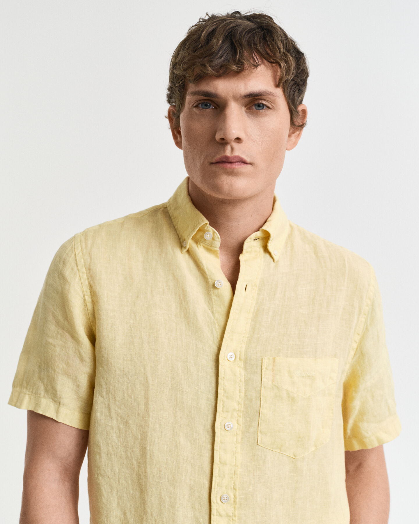 Camicia di lino tinto in capo maniche corte regular fit