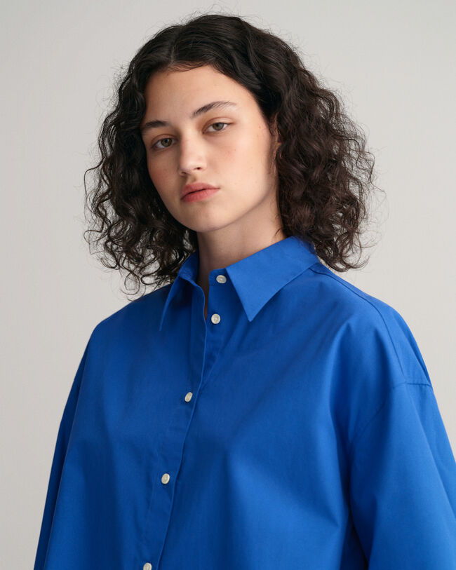 Camicia con polsini ampi e oversize fit