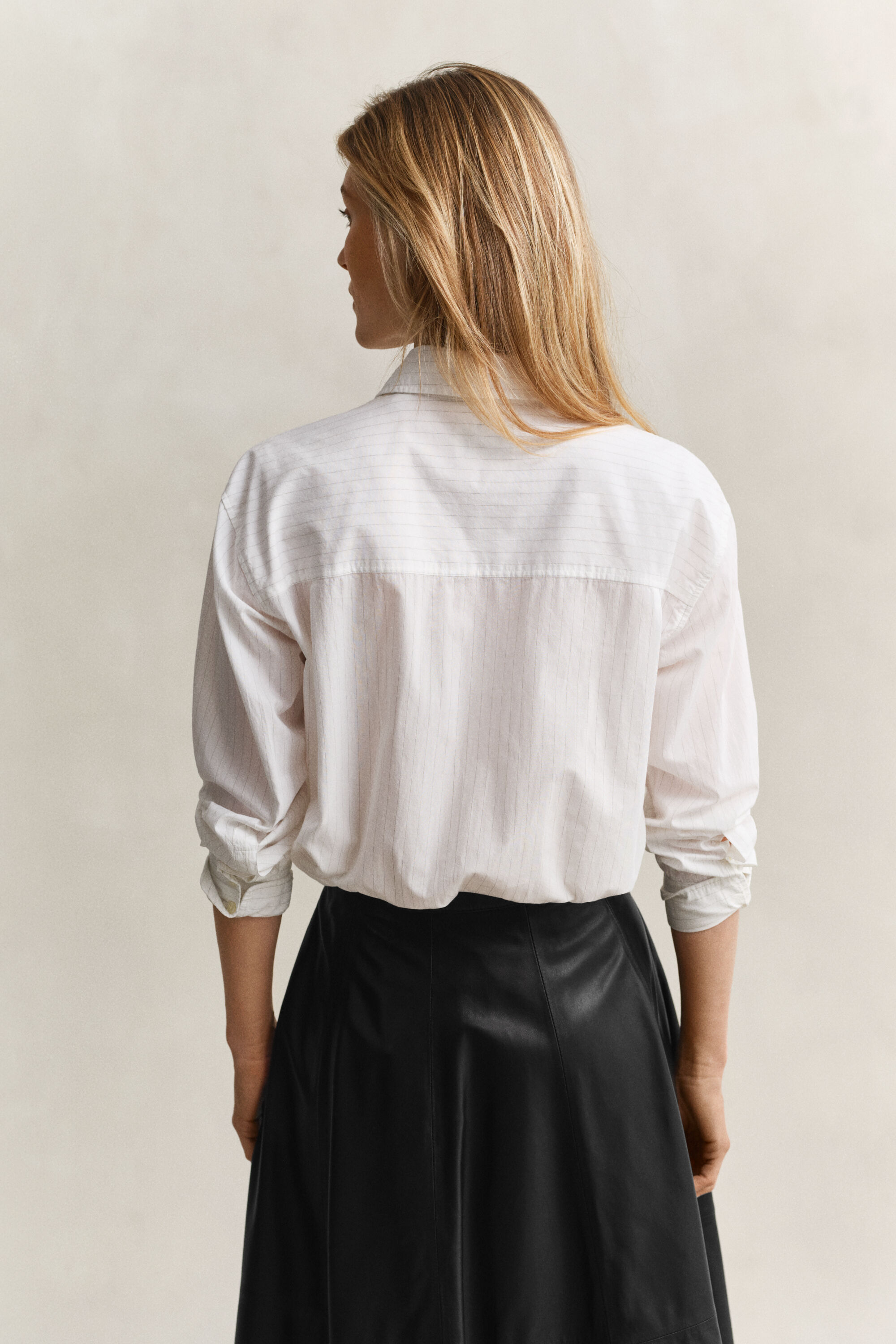 Camicia a righe con ricamo