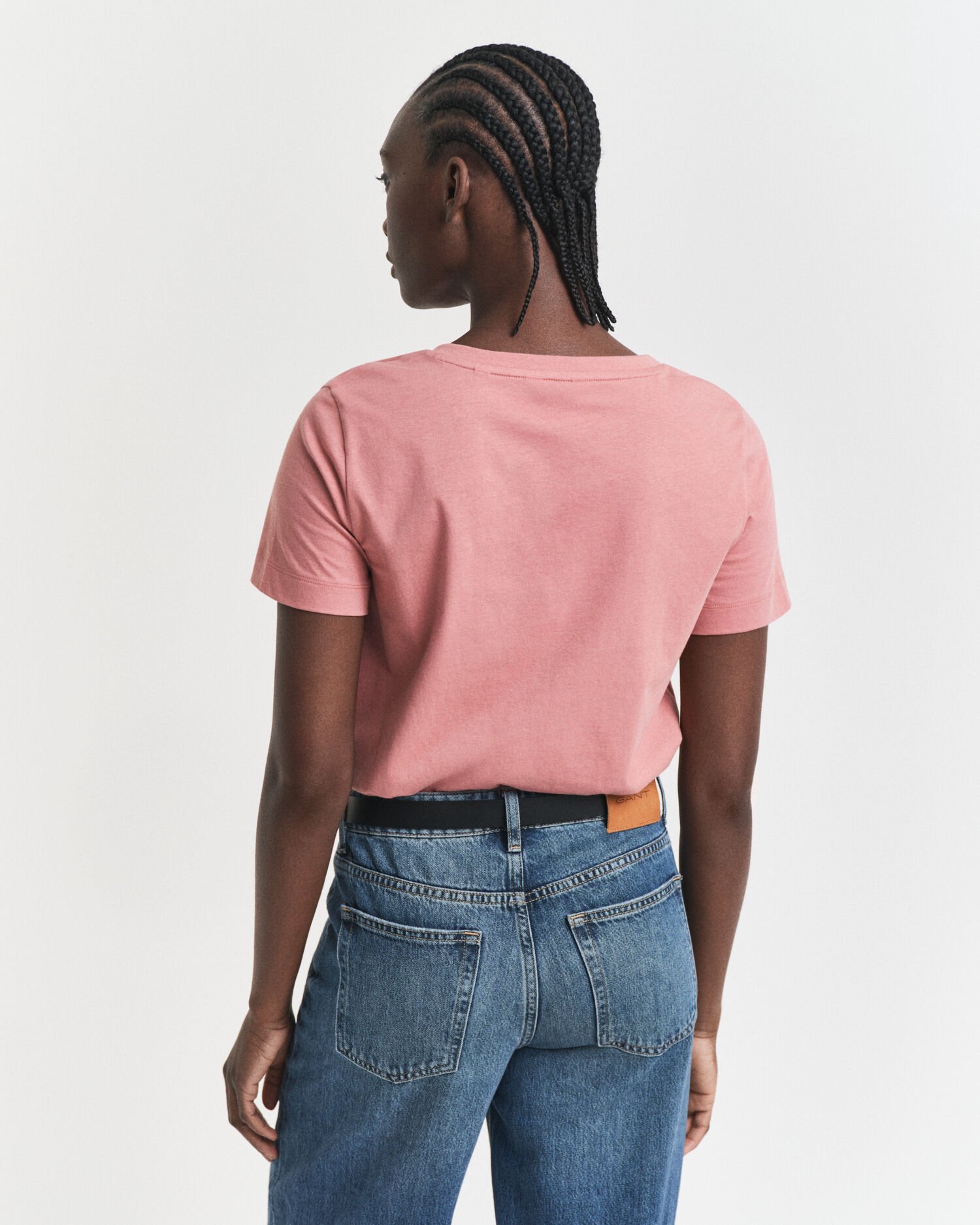 T-shirt Shield con scollo a V