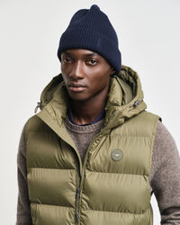 Berretto in lana fine lavorato a maglia