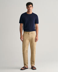 Pantaloni chino in twill stretti in fondo