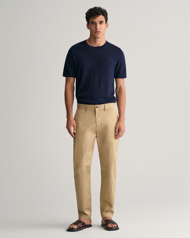 Pantaloni chino in twill stretti in fondo