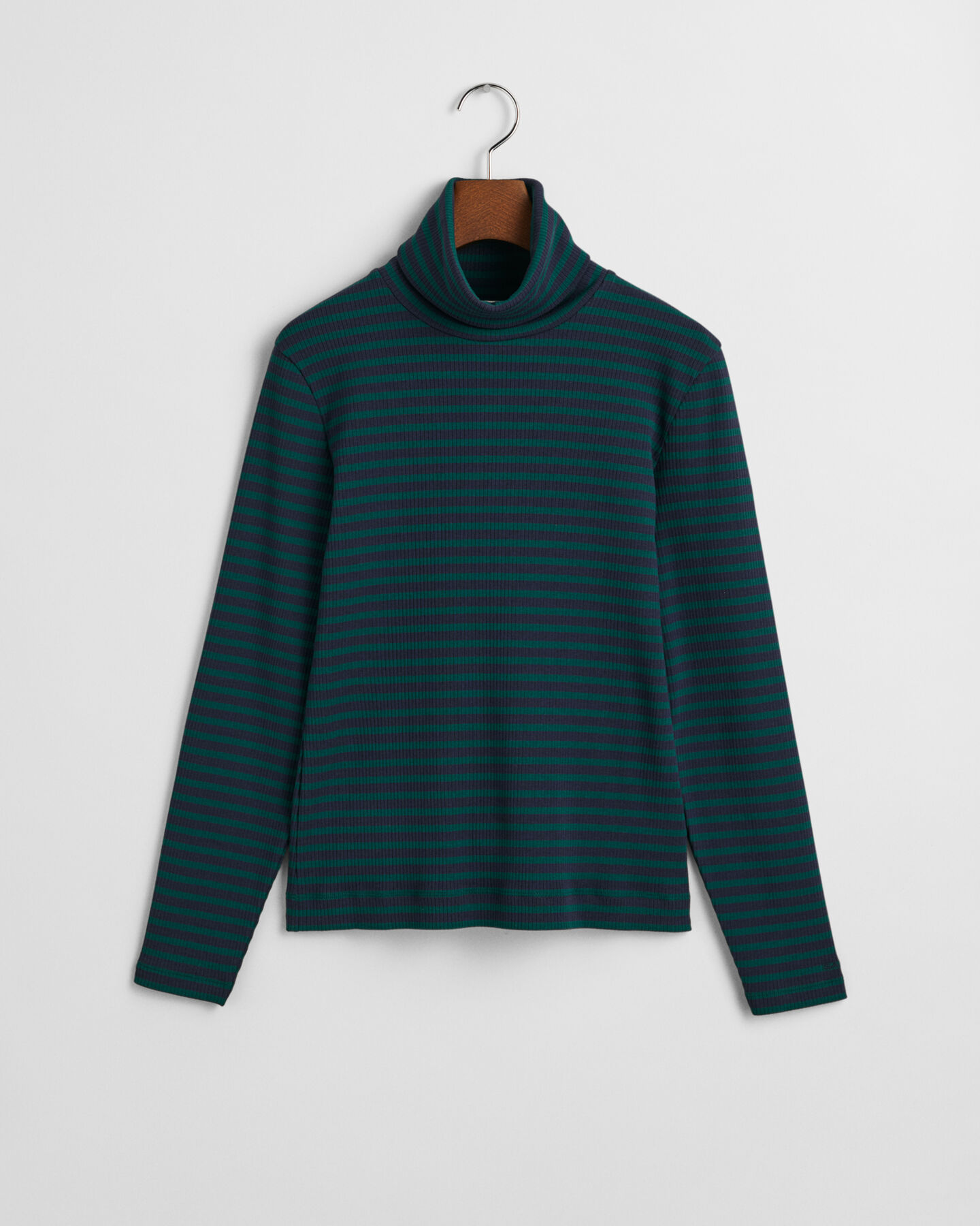 Collo alto a coste e maniche lunghe a righe