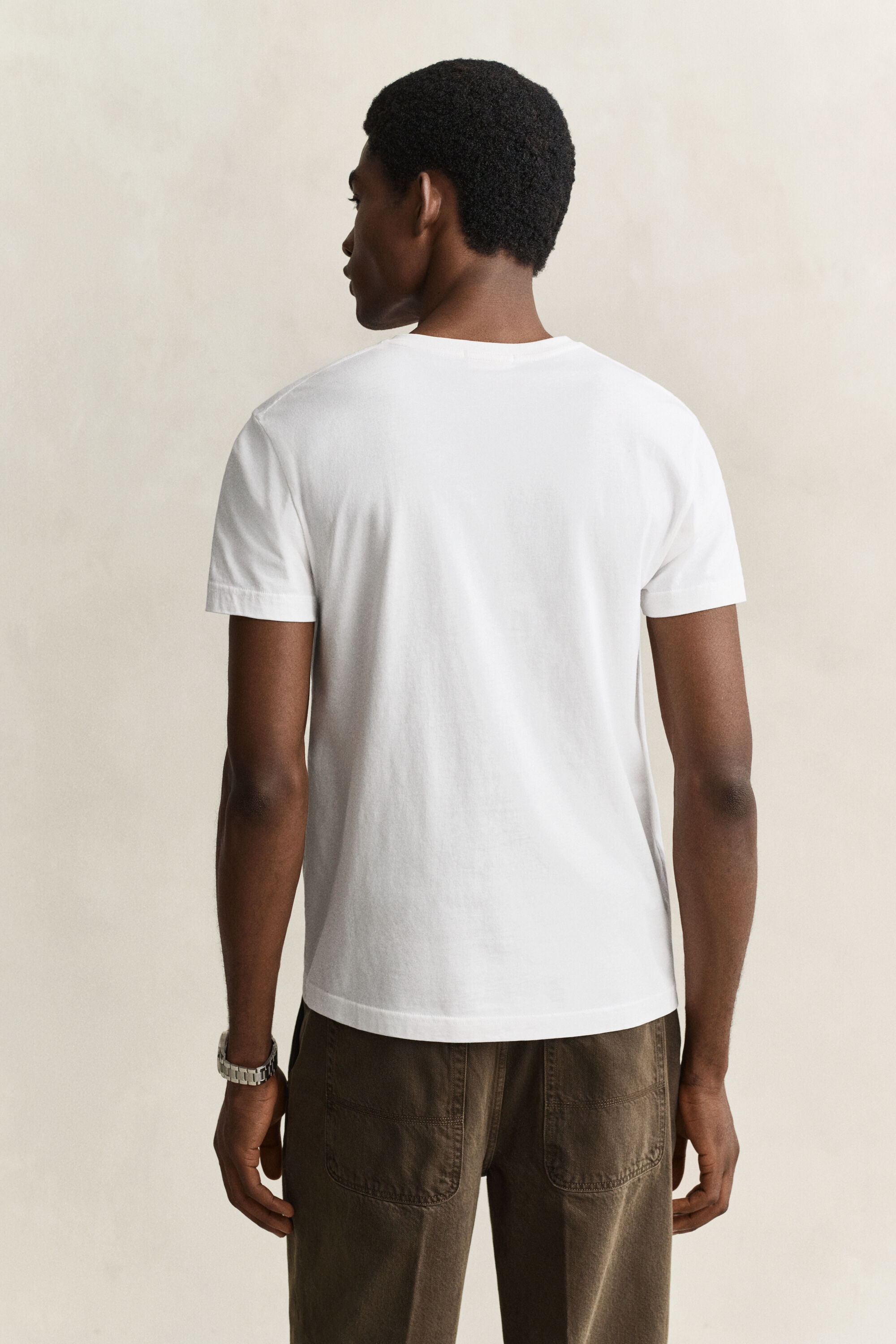T-shirt Shield con scollo a V