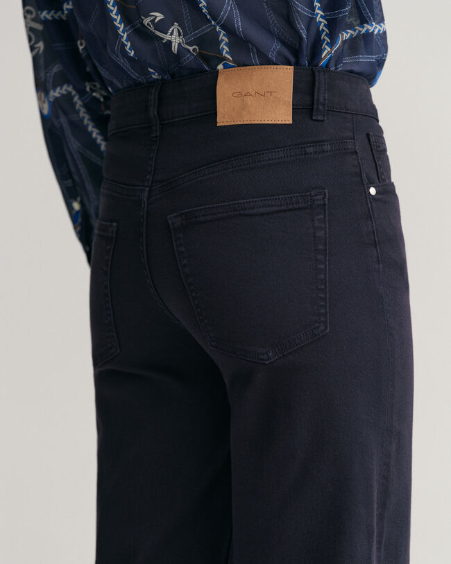 Jeans alla caviglia ampi colorati