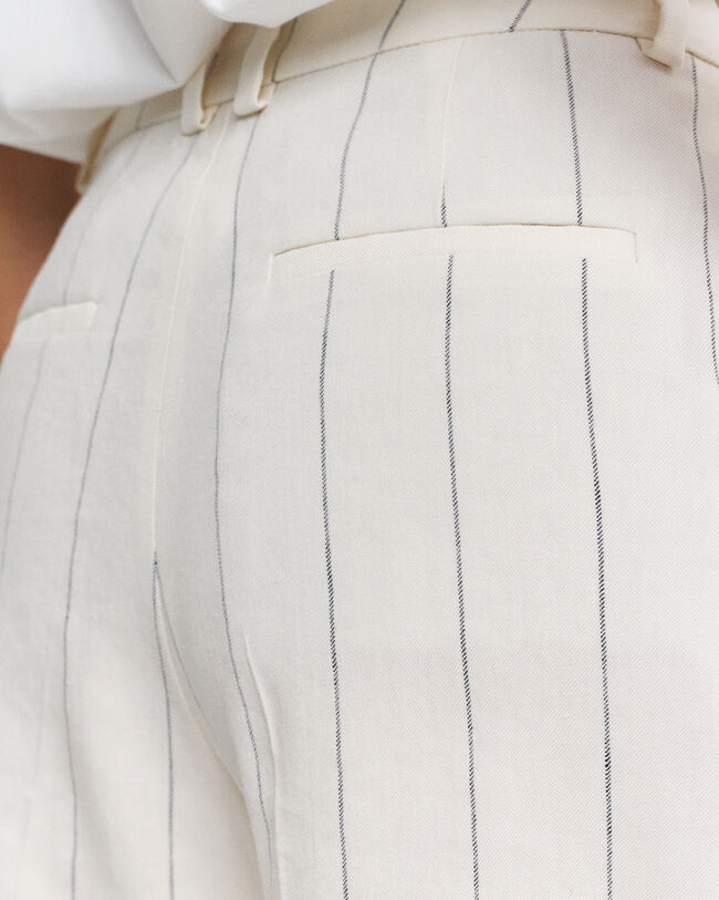 Pantaloncini di lino gessati