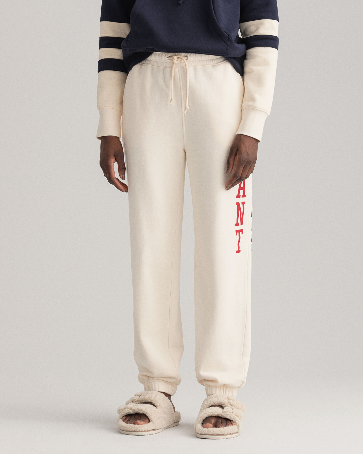 Pantaloni della tuta Retro Shield