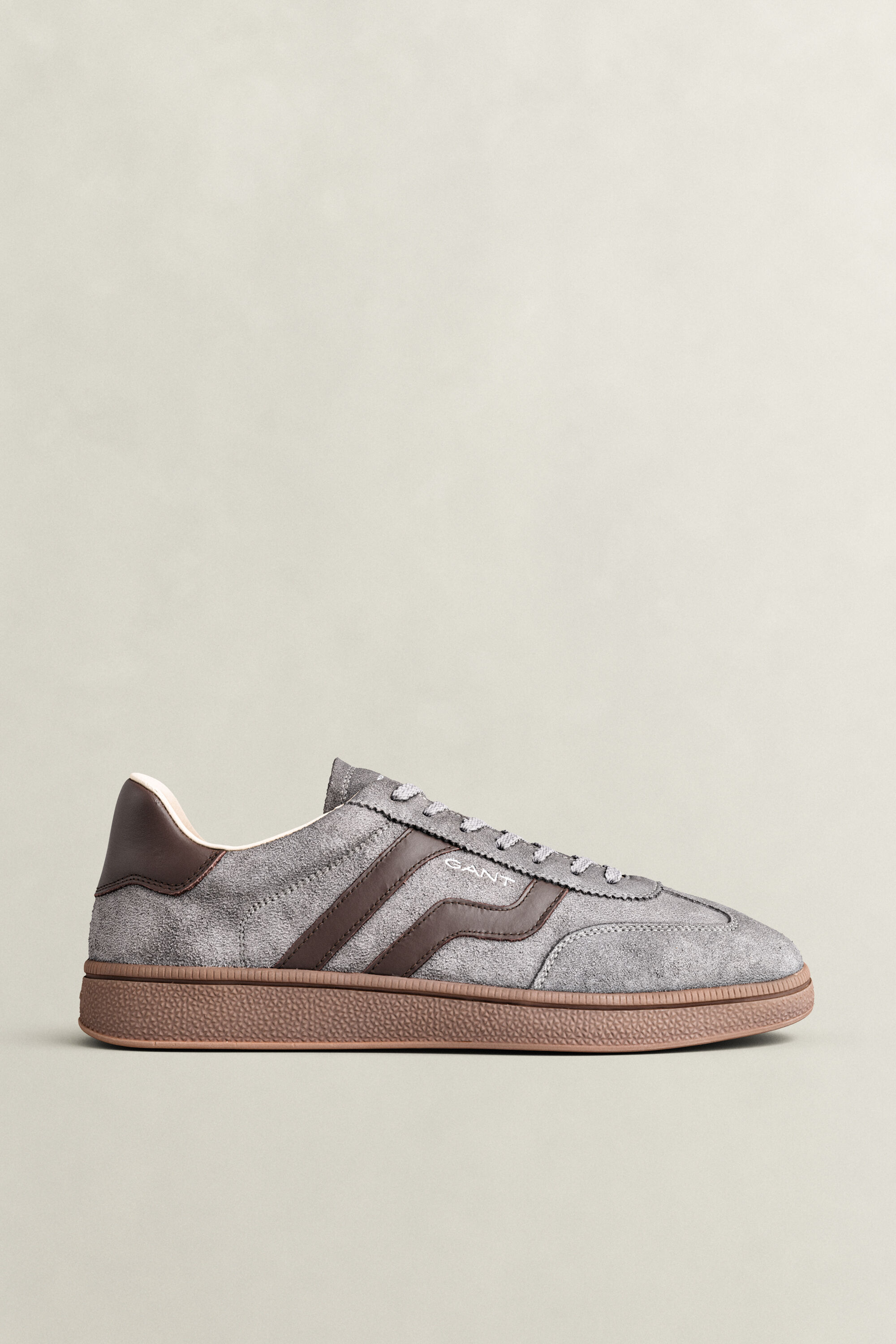 Sneakers Cuzmo in camoscio