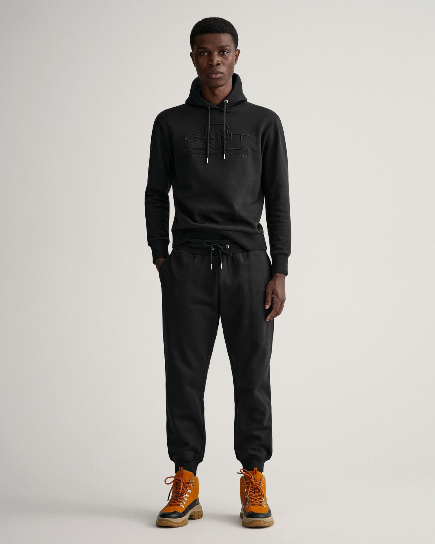 Pantaloni della tuta Tonal Archive Shield