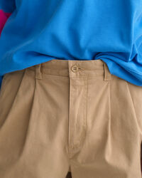 Pantaloncini con pinces relaxed fit