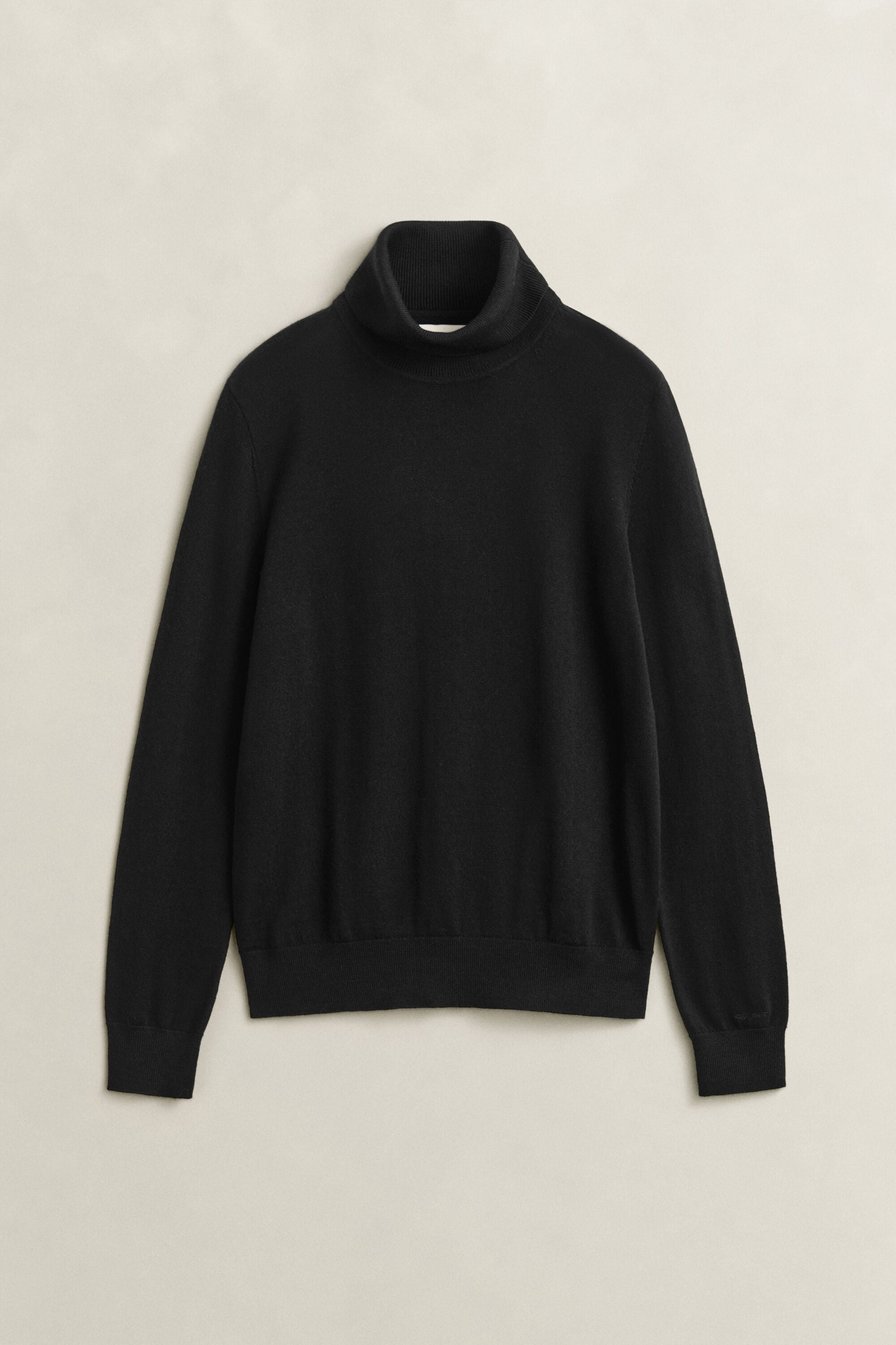 Maglia a collo alto in finissima lana merino