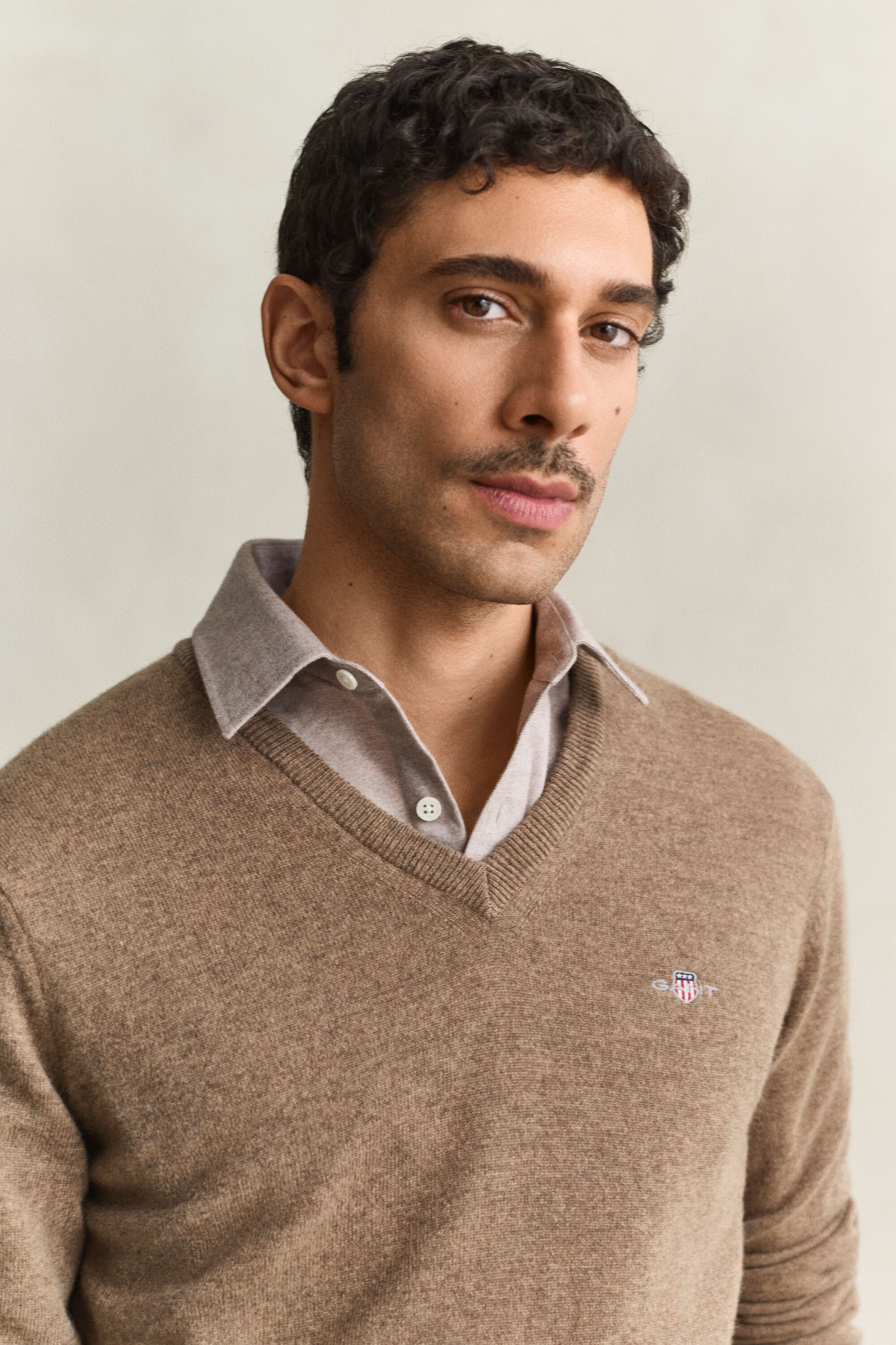 Maglia con scollo a V in lana d’agnello