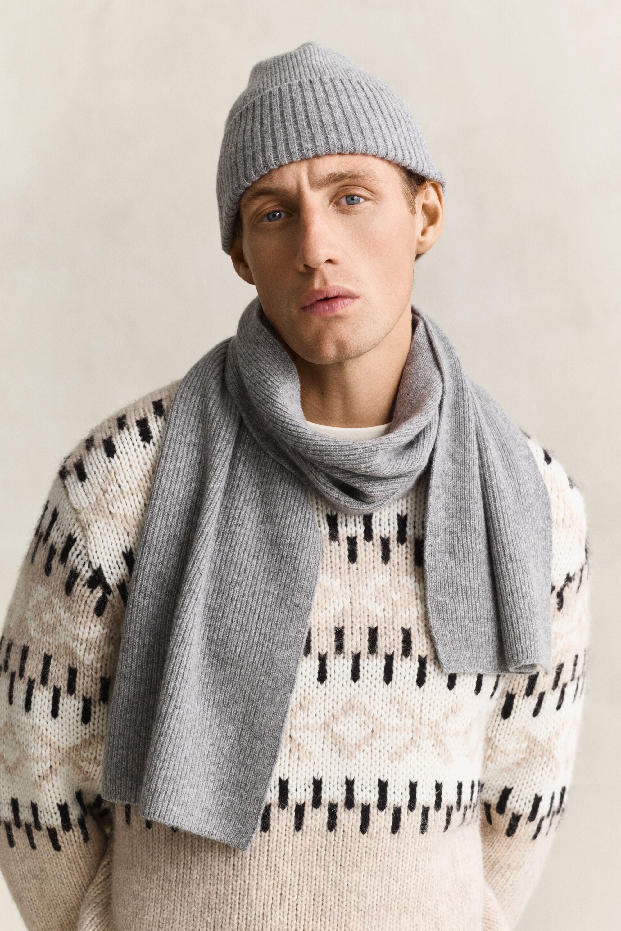 Set regalo con sciarpa e berretto in cashmere