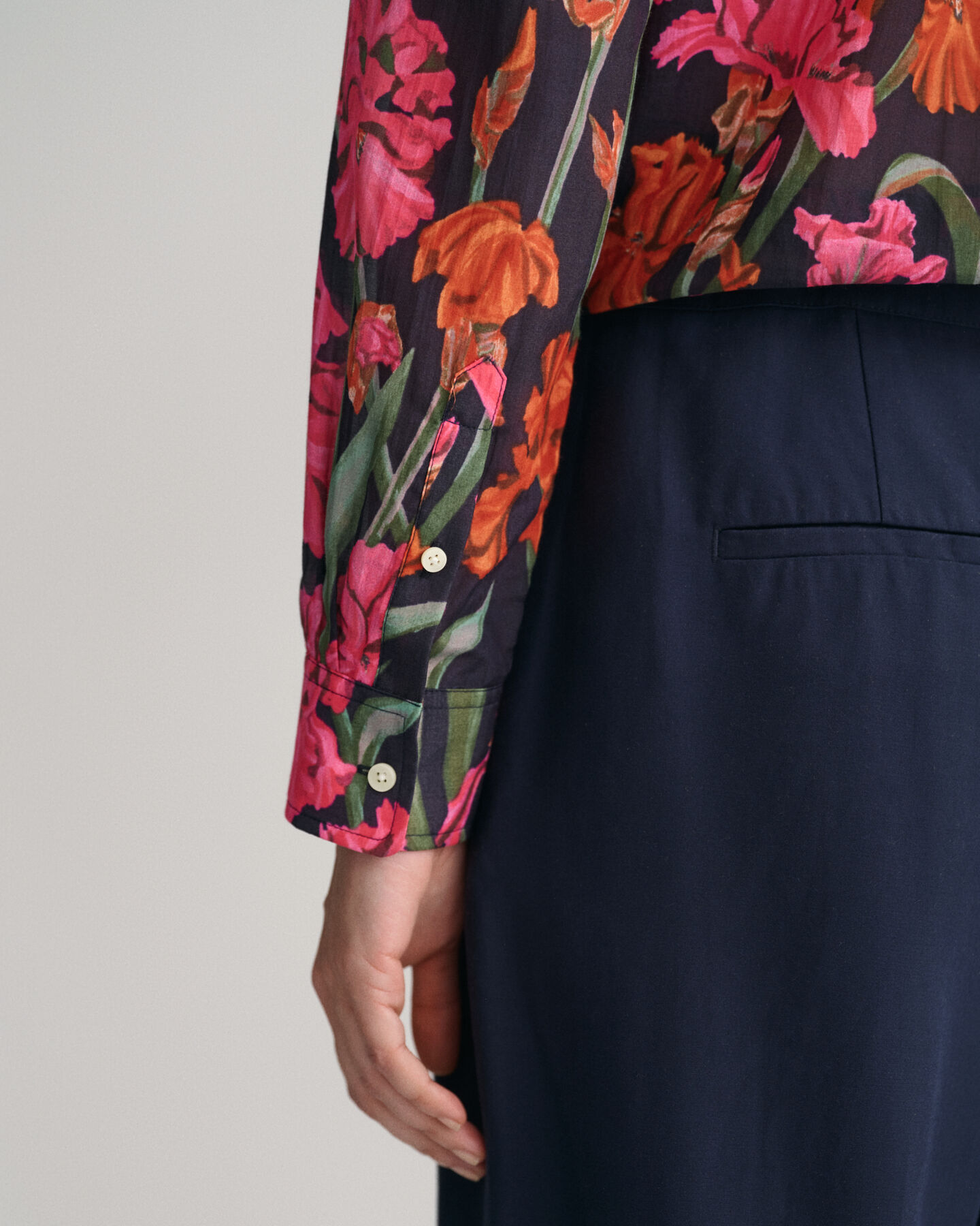 Camicia in misto cotone-seta con stampa Iris regular fit