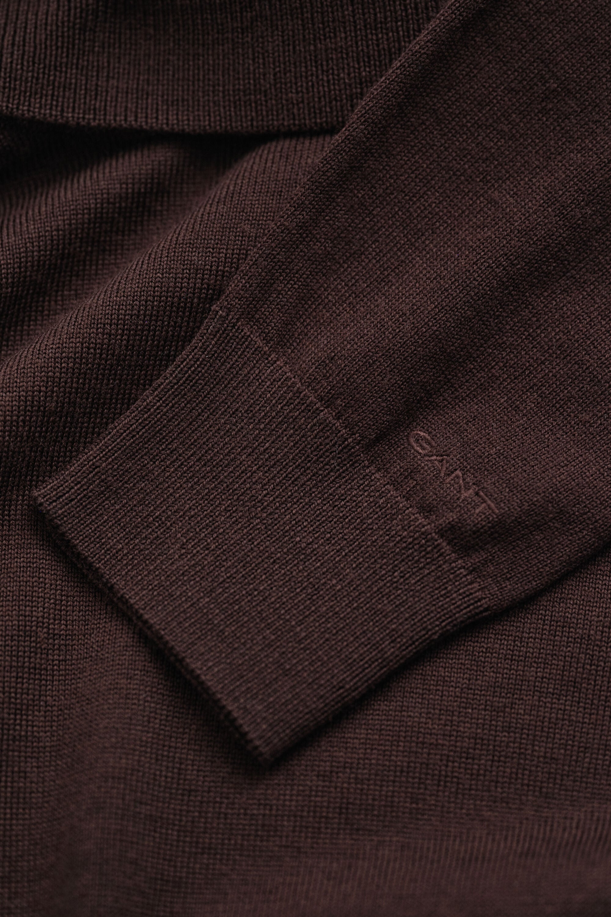 Maglia a collo alto in finissima lana merino