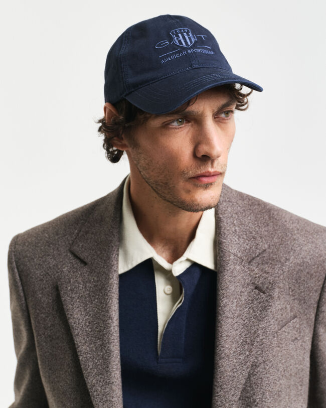 Cappellino Archive Shield tono su tono