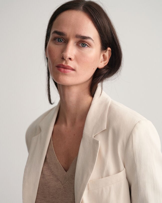 Smanicato con scollo a V in misto lino