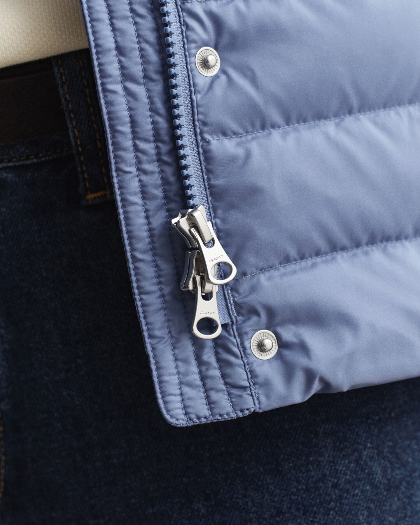 Smanicato leggero in piumino