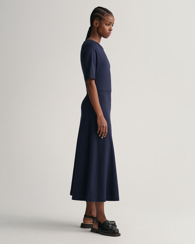 Maglia girocollo a maniche corte svasata