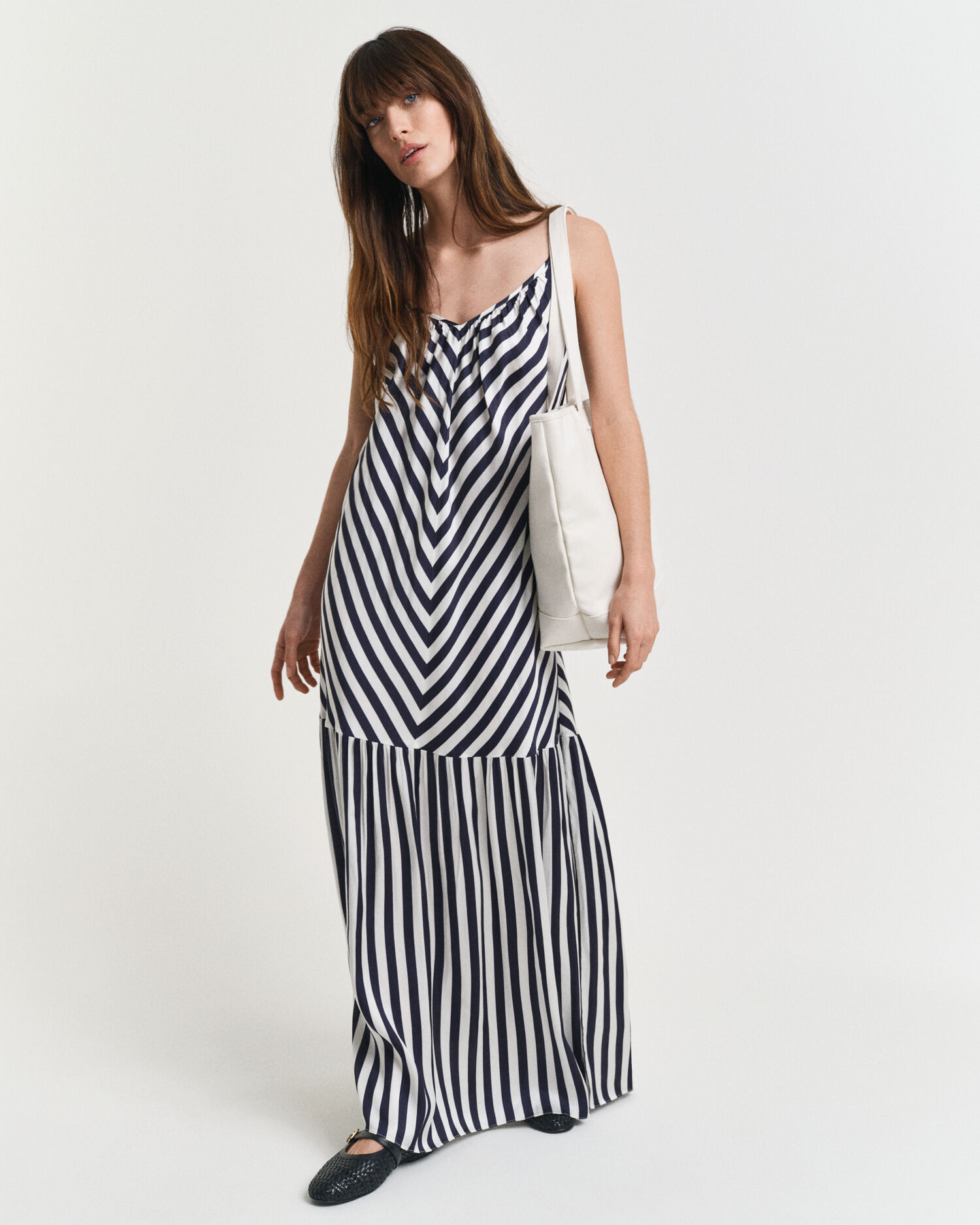 Maxi abito a righe chevron