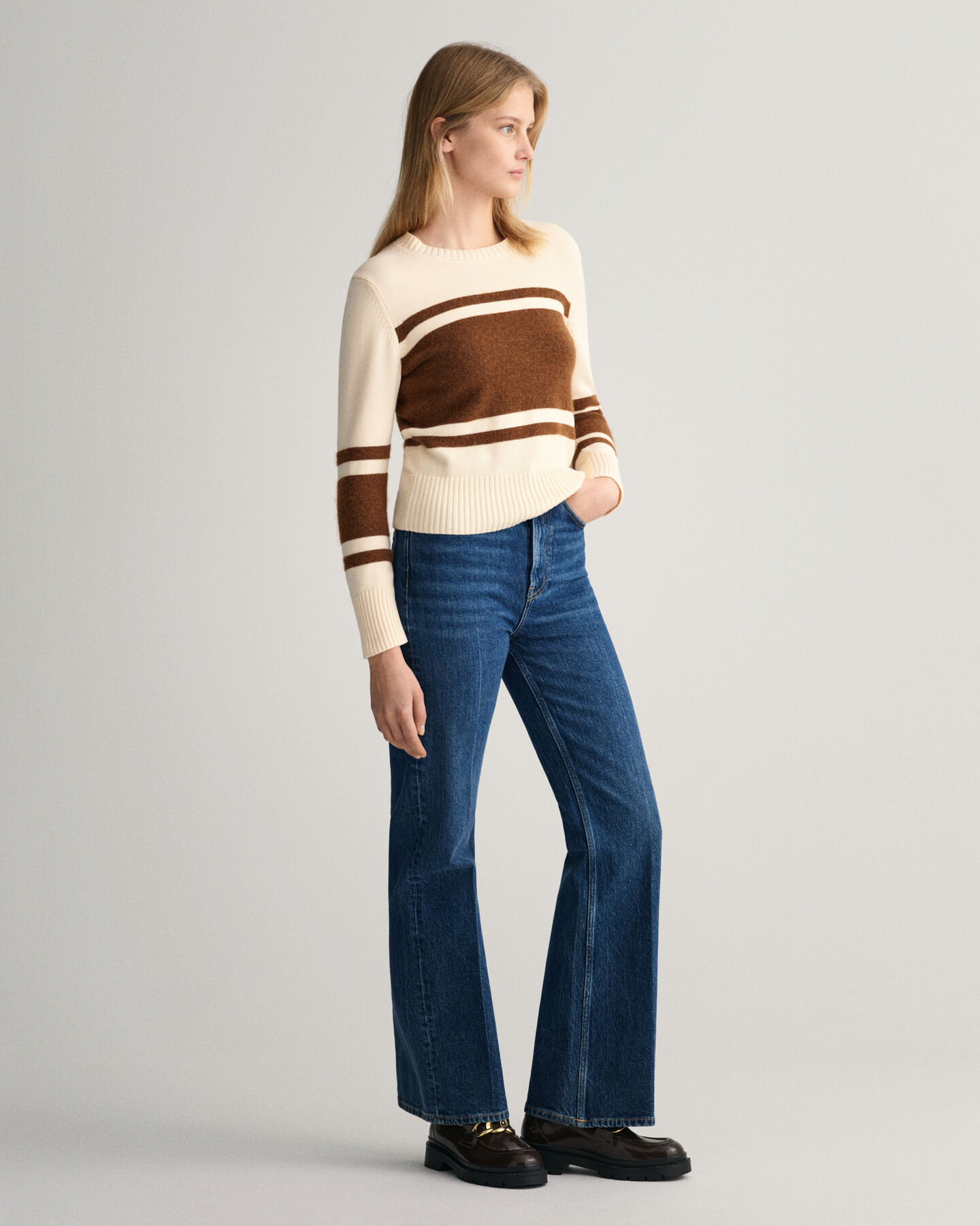 Maglia girocollo a righe larghe