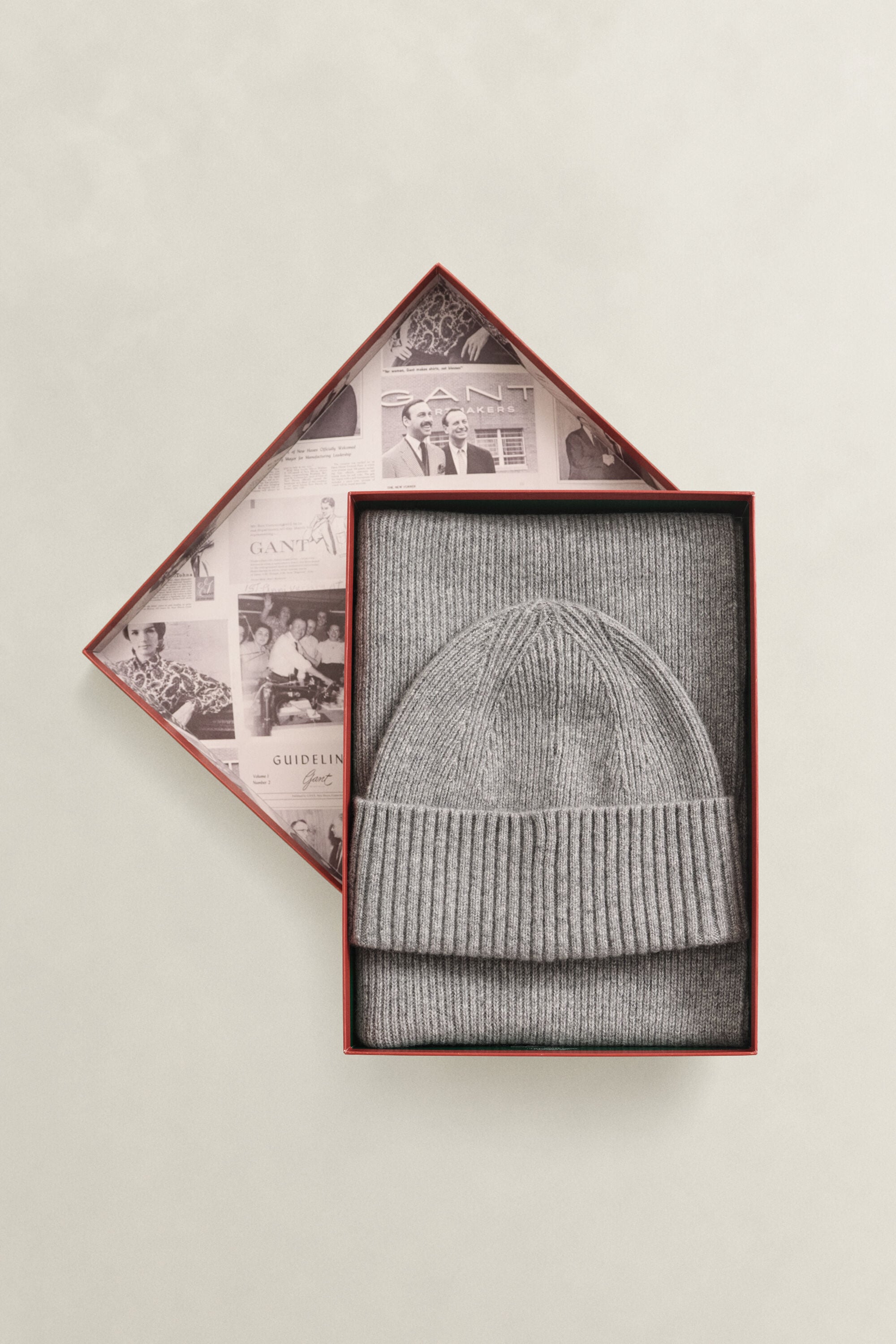 Set regalo con sciarpa e berretto in cashmere