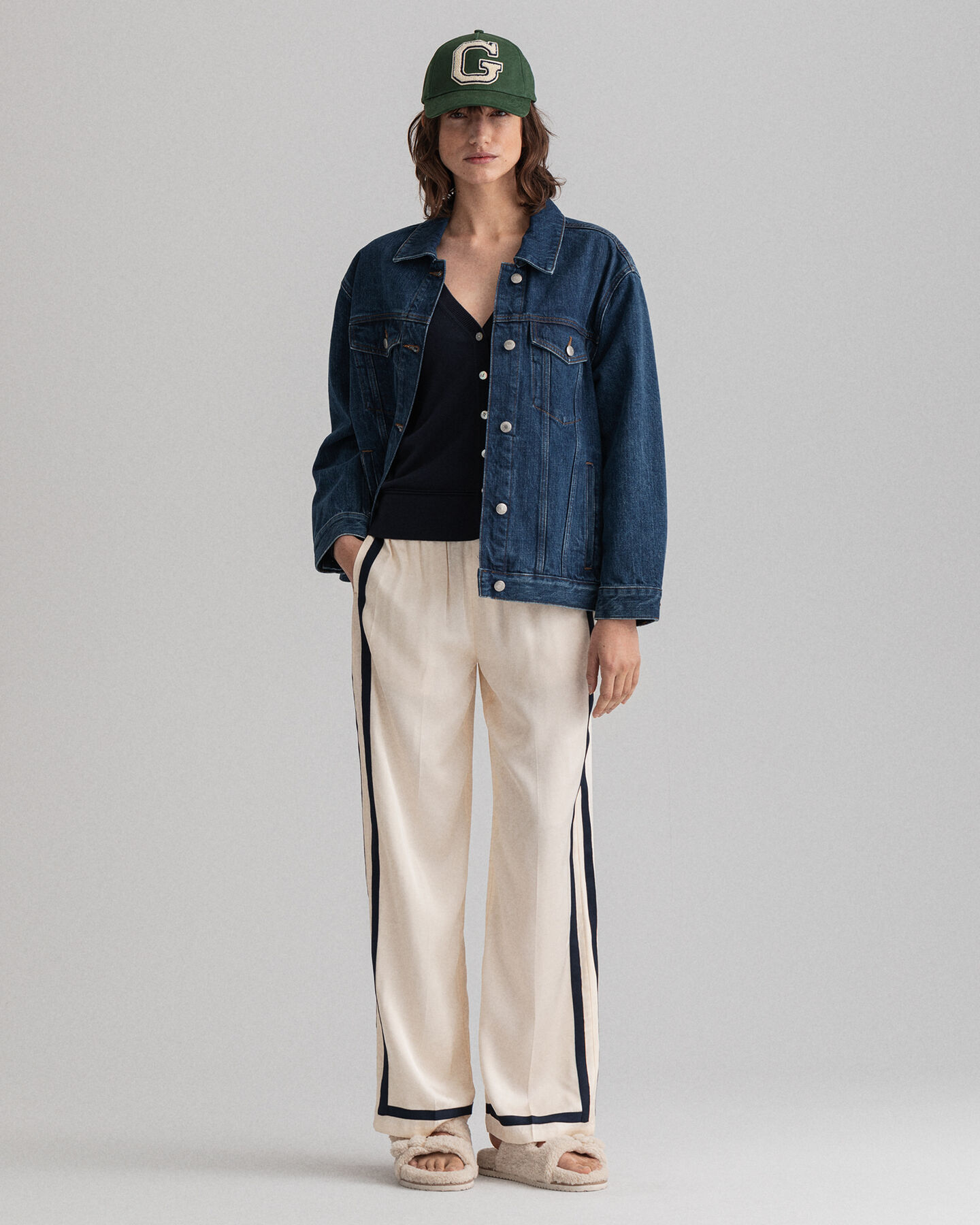 Cardigan con scollo a V in cotone leggero