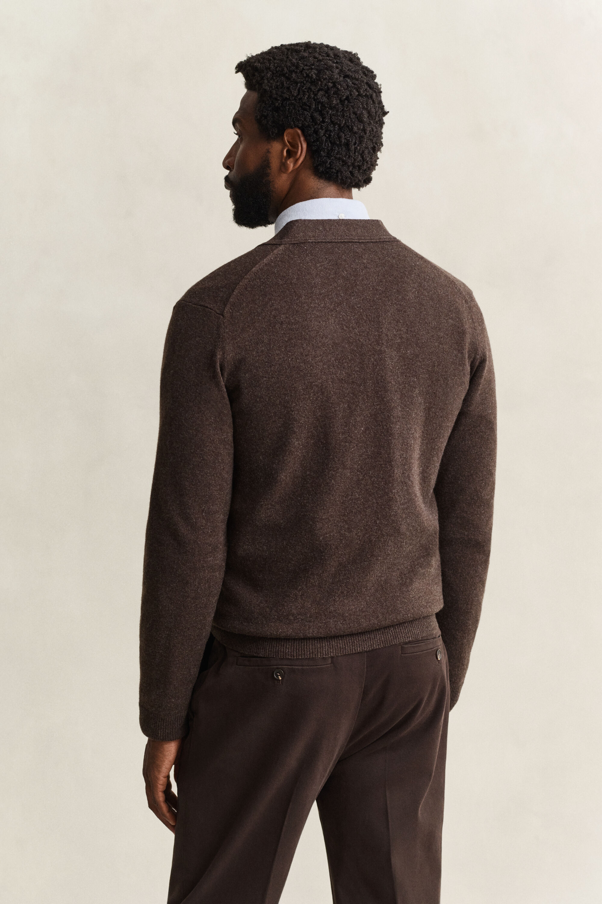 Cardigan con scollo a V in lana d’agnello