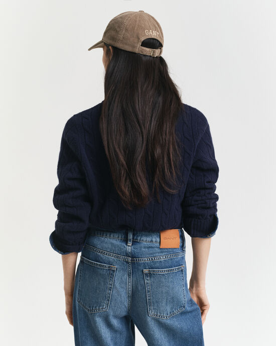 Maglia girocollo a trecce in lana d’agnello