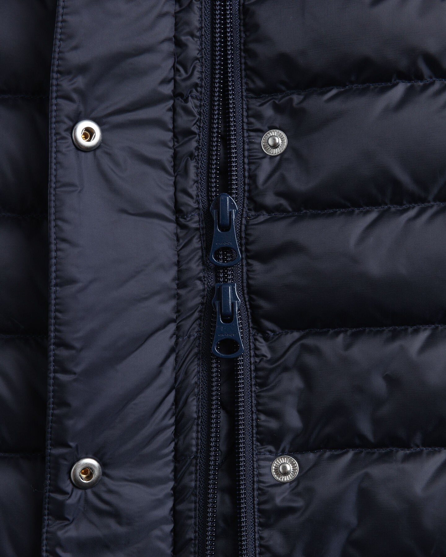 Piumino smanicato leggero