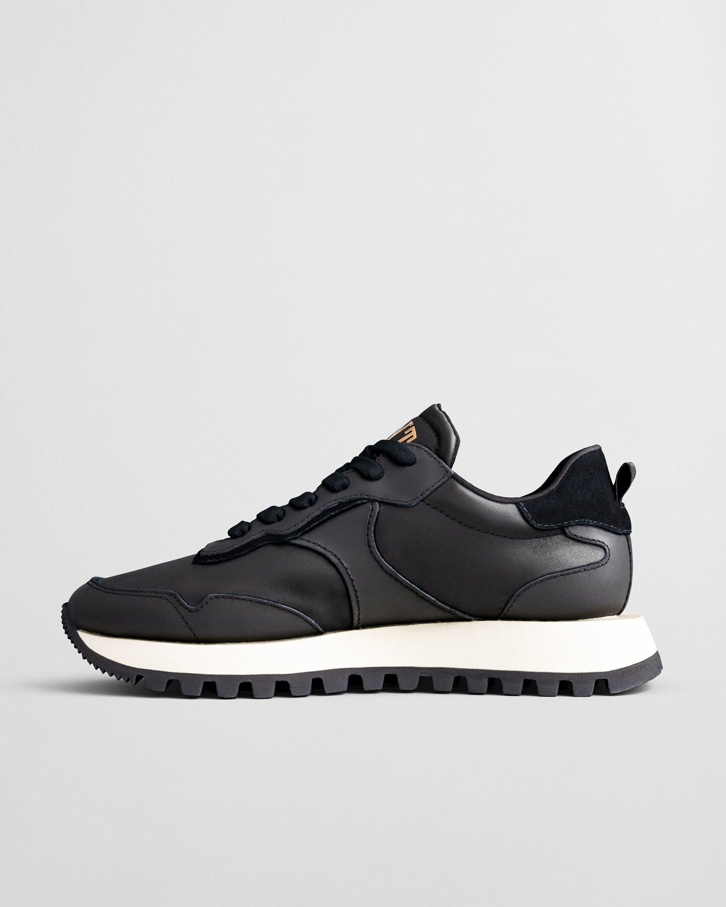 Sneakers Caffay in camoscio e raso