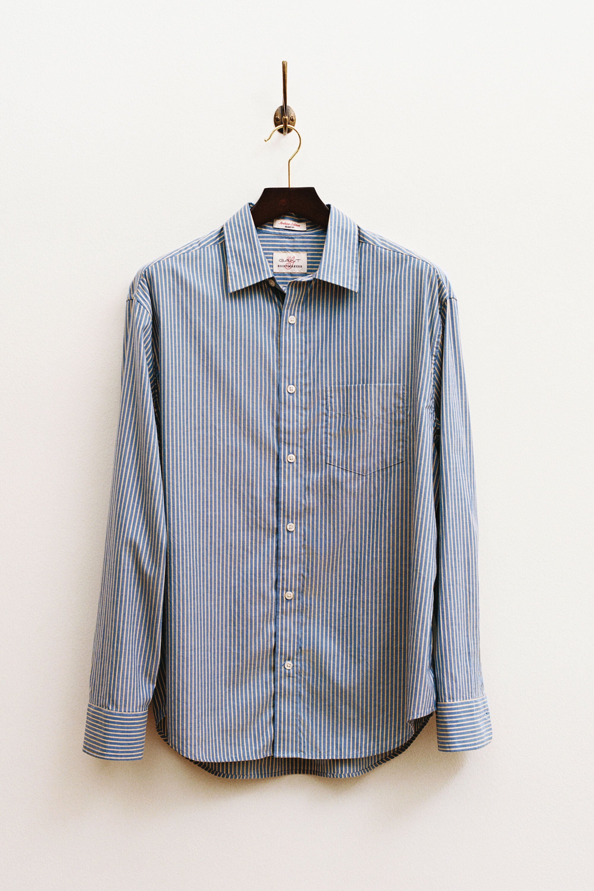 Camicia a righe in edizione esclusiva per membri