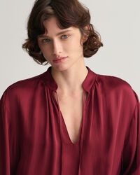 Abito con colletto alla coreana