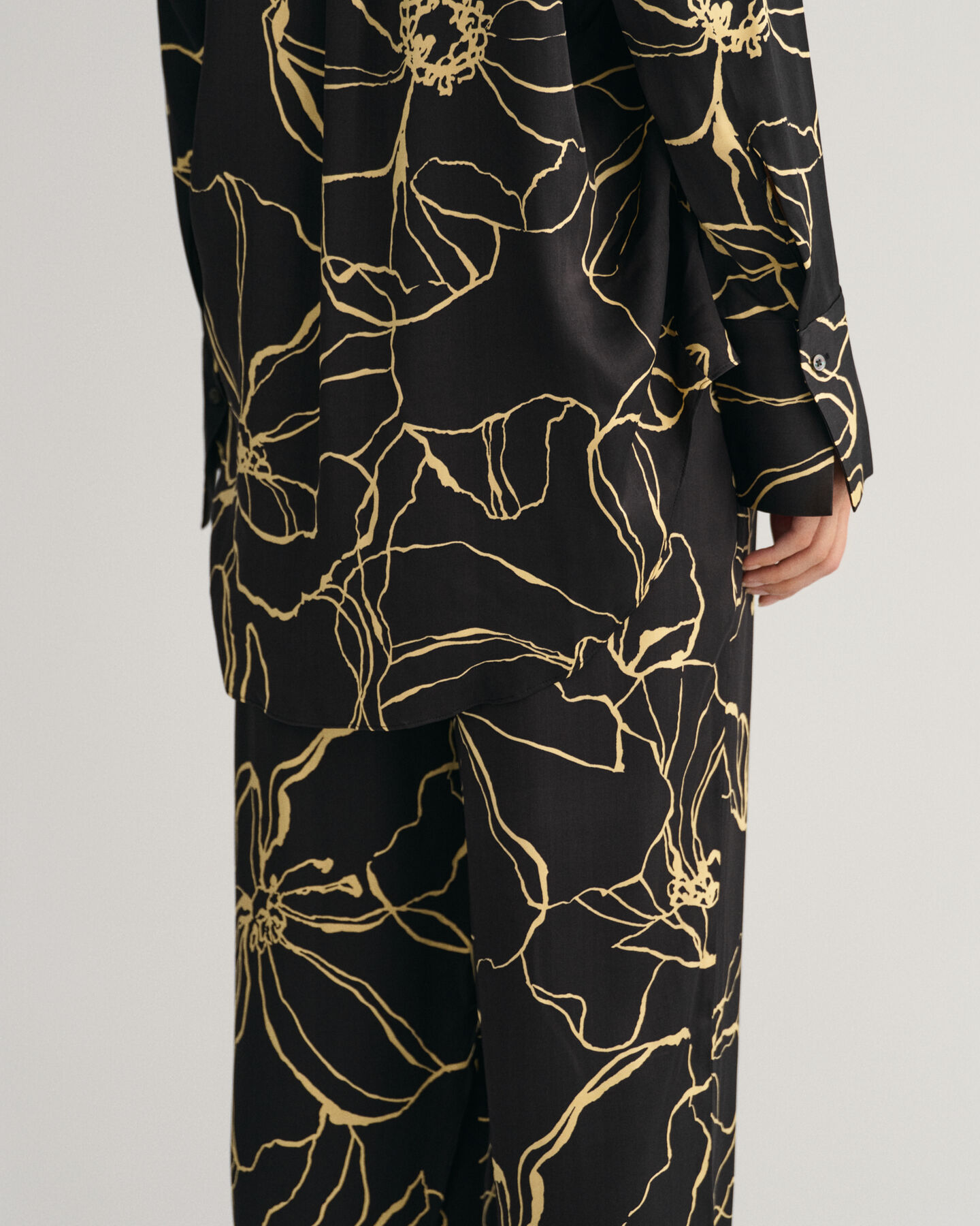 Pantaloni Pull-On Line Drawing