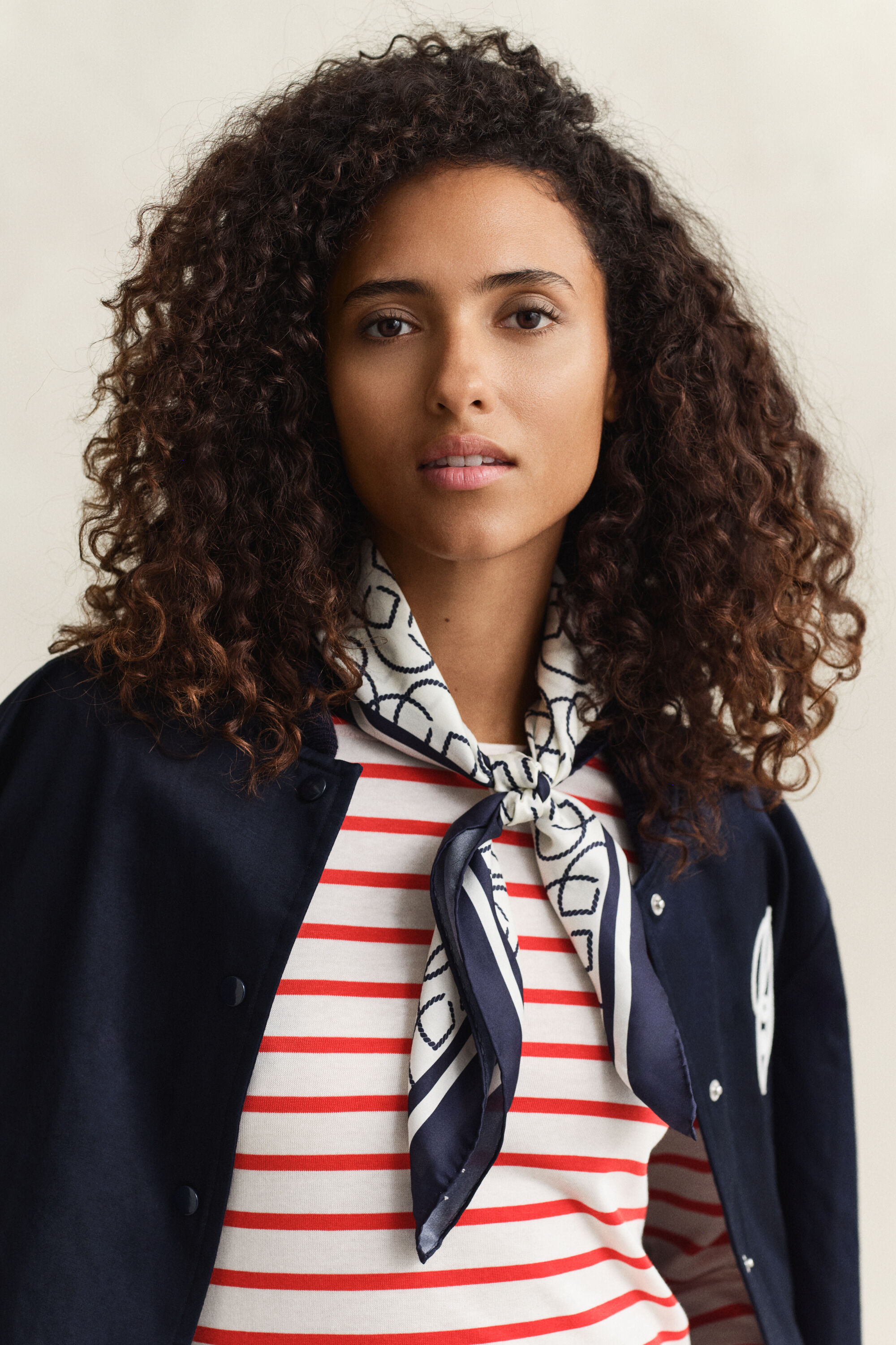 Foulard di seta con monogramma