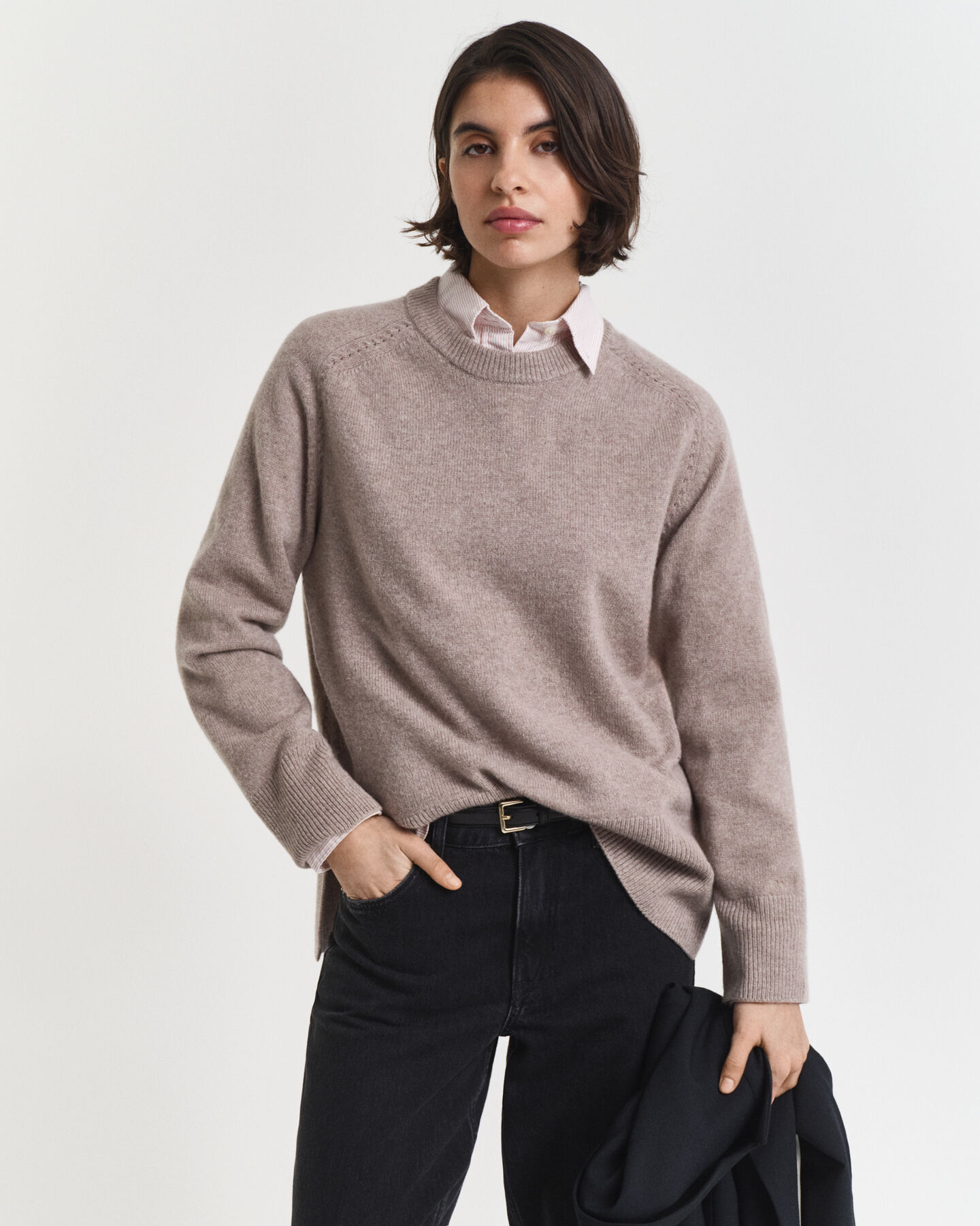 Maglia girocollo in morbida lana misto cashmere