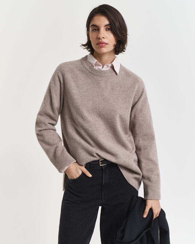 Maglia girocollo in morbida lana misto cashmere