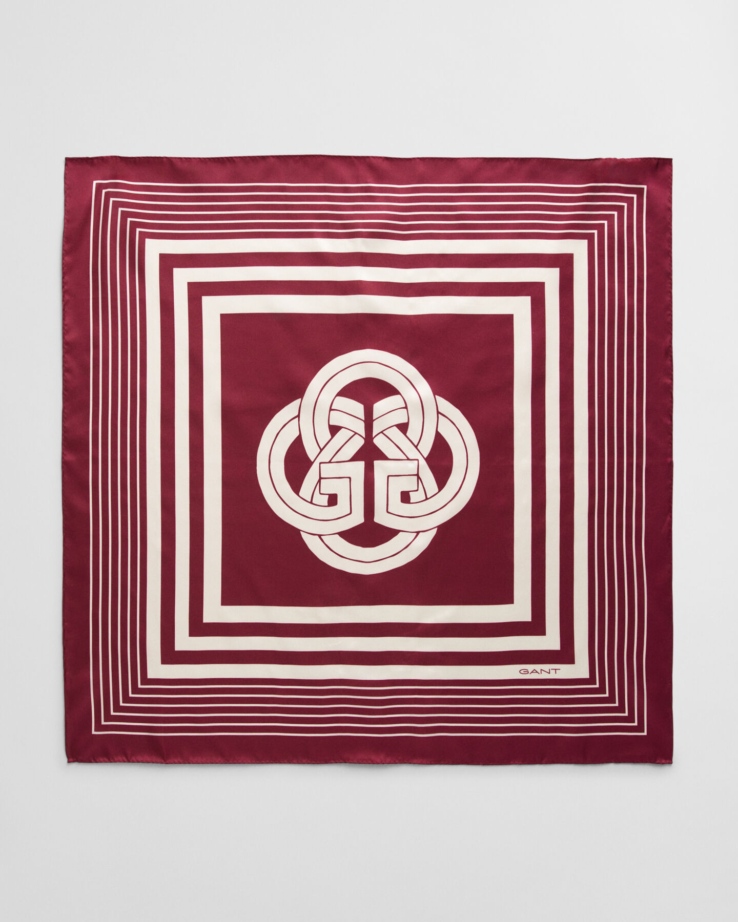 Foulard in seta orlato con monogramma