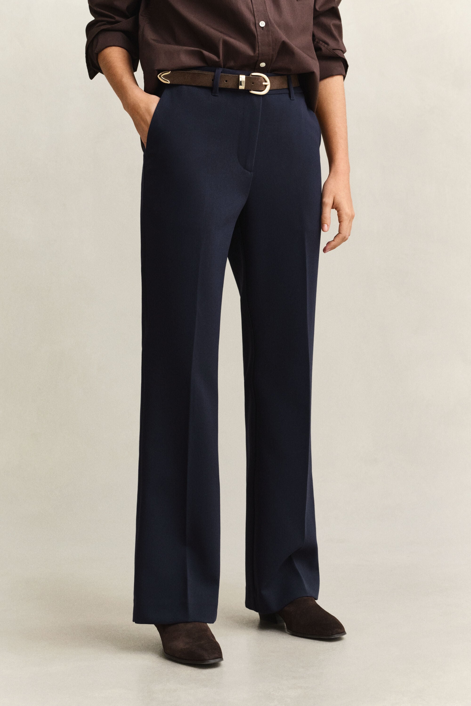 Pantaloni eleganti svasati slim fit