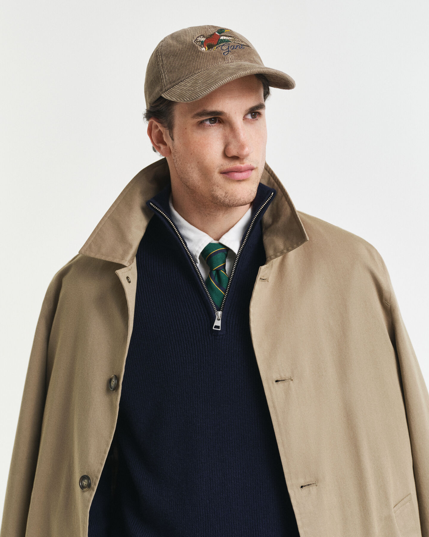 Cappellino in velluto a coste con ricamo G délavé