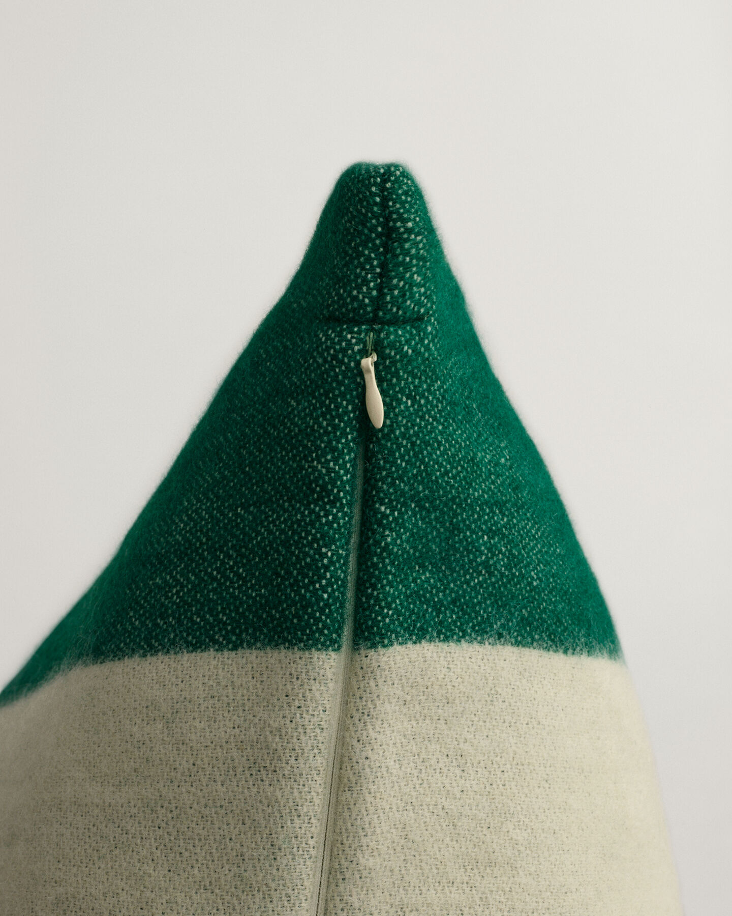 Cuscino di lana a righe