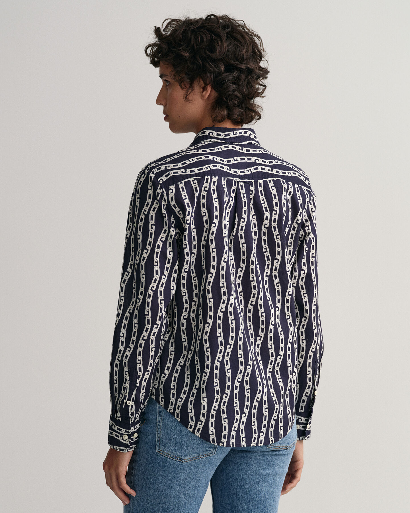 Camicia in voile di cotone con stampa a catena regular fit