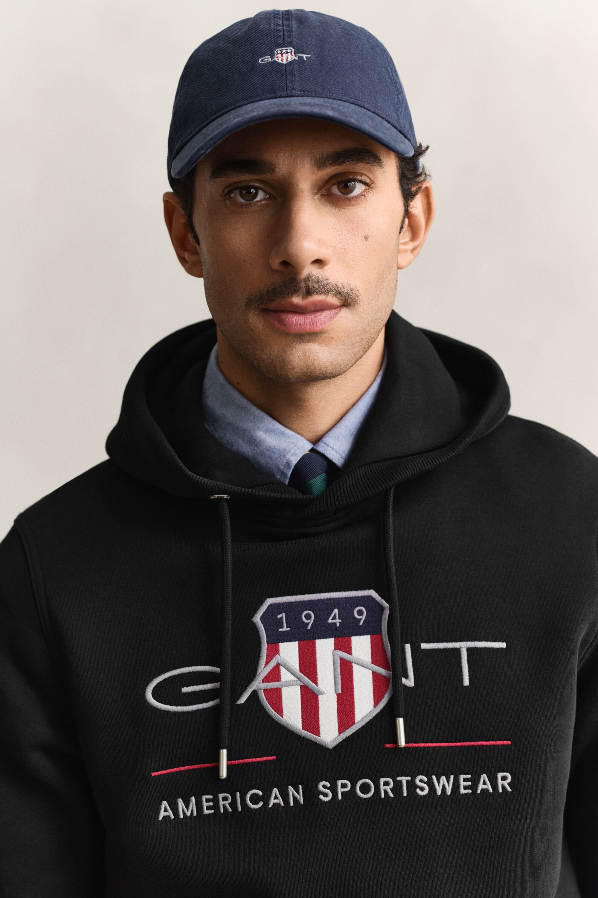 Felpa Archive Shield con cappuccio