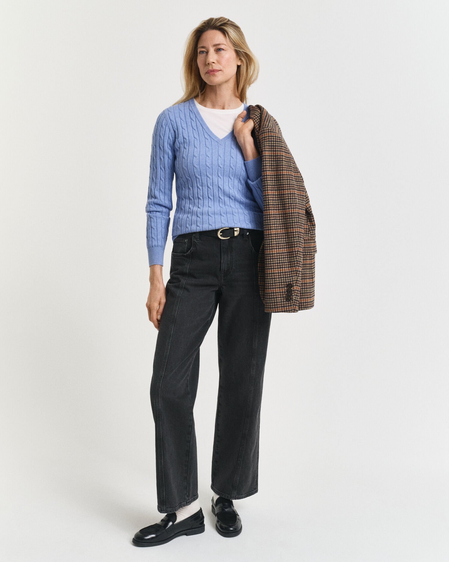 Maglia con scollo a V in cotone elasticizzato a trecce