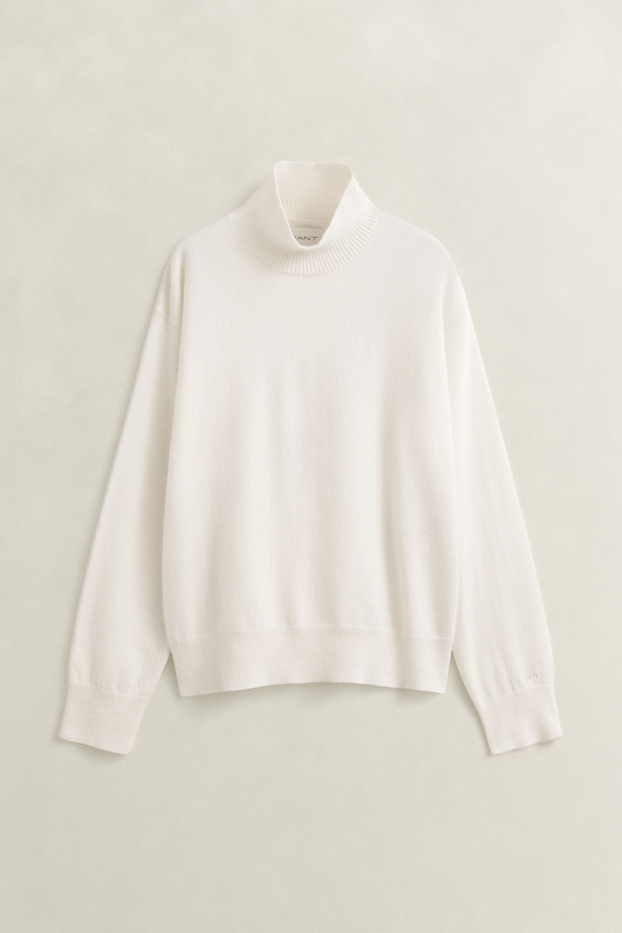 Maglia con finto collo alto in finissima lana d’agnello