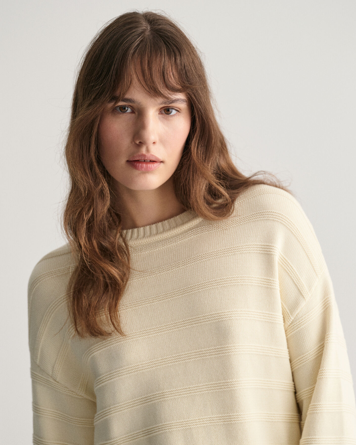 Maglia girocollo in cotone a righe tono su tono